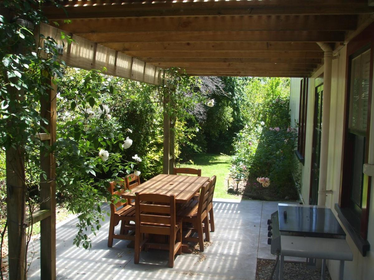 Villa In The Vines Martinborough Bagian luar foto